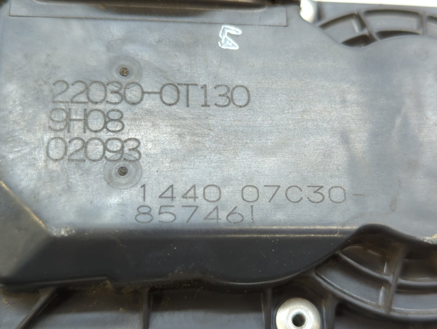 2020 Toyota Corolla Throttle Body P/N:22030-0P050 22030-0T130, 22030-37040 Fits Fits 2013 2014 OEM Used Auto Parts - Oemused