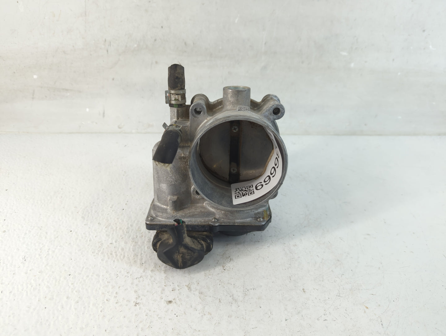 2017-2022 Toyota Highlander Throttle Body P/N:22030-0P060 Fits Fits 2016 2017 2018 2019 2020 2021 2022 OEM Used Auto Parts -