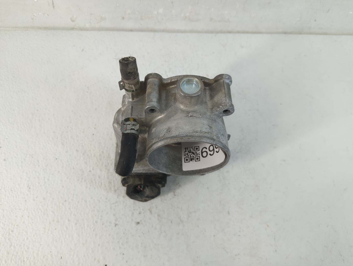 2017-2022 Toyota Highlander Throttle Body P/N:22030-0P060 Fits Fits 2016 2017 2018 2019 2020 2021 2022 OEM Used Auto Parts -