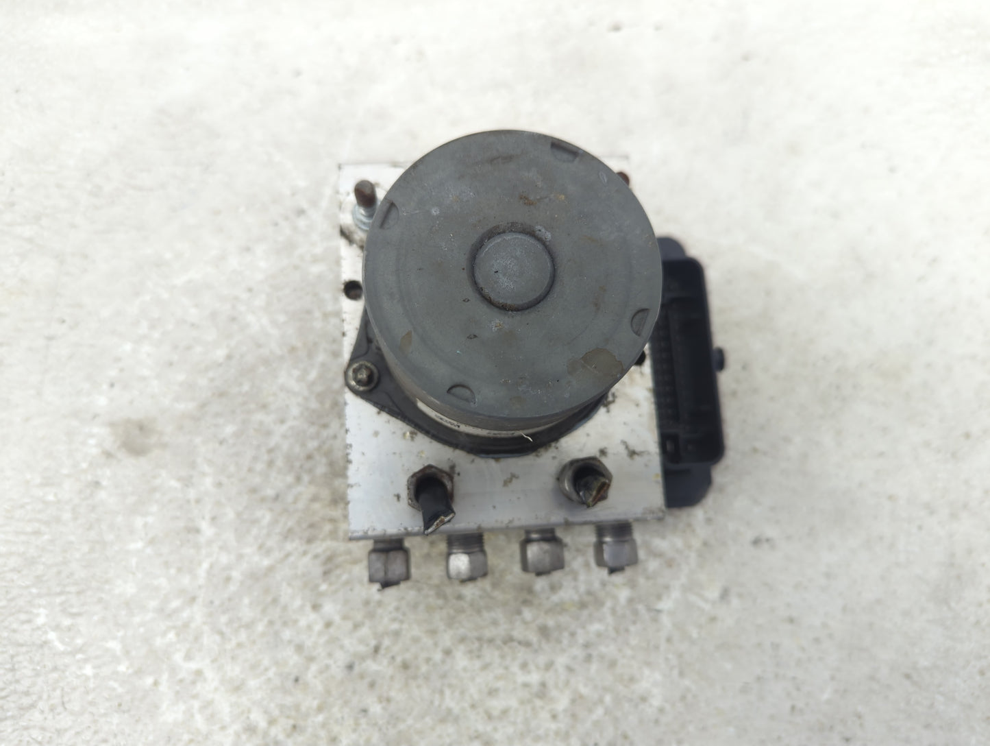 2020 Toyota Highlander ABS Pump Control Module Replacement P/N:44540-0E140 Fits OEM Used Auto Parts - Oemusedautoparts1.com