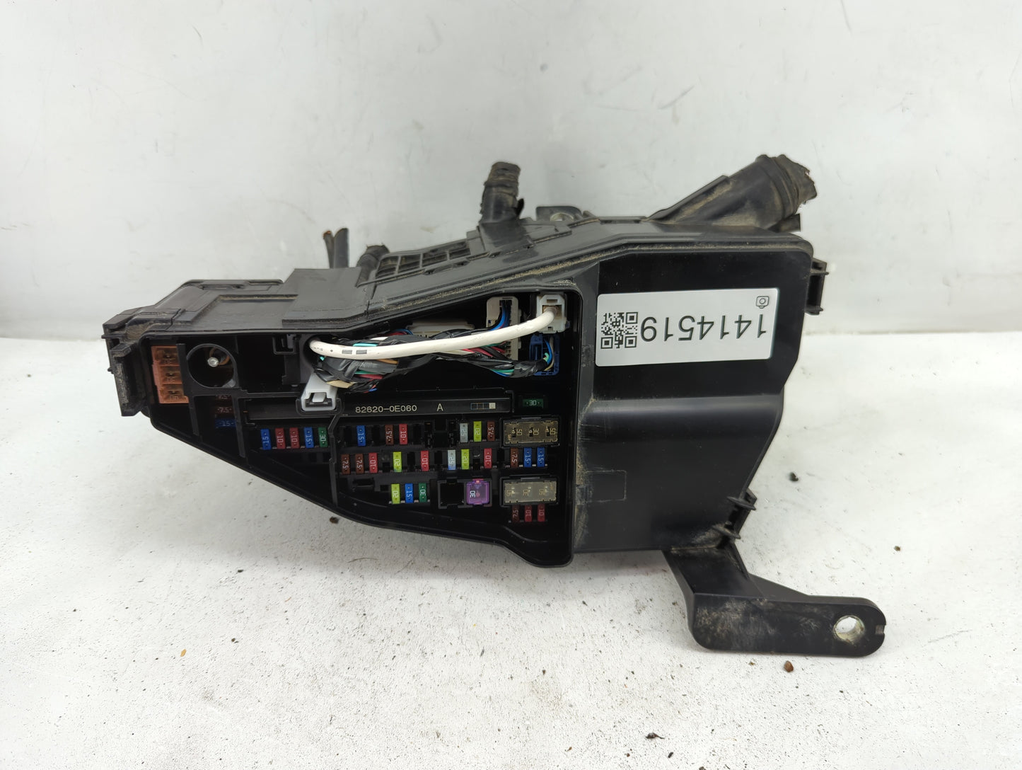 2020-2022 Toyota Highlander Fusebox Fuse Box Panel Relay Module P/N:82662-0E360 Fits Fits 2020 2021 2022 OEM Used Auto Parts