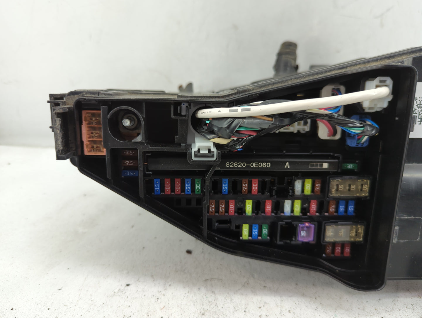 2020-2022 Toyota Highlander Fusebox Fuse Box Panel Relay Module P/N:82662-0E360 Fits Fits 2020 2021 2022 OEM Used Auto Parts