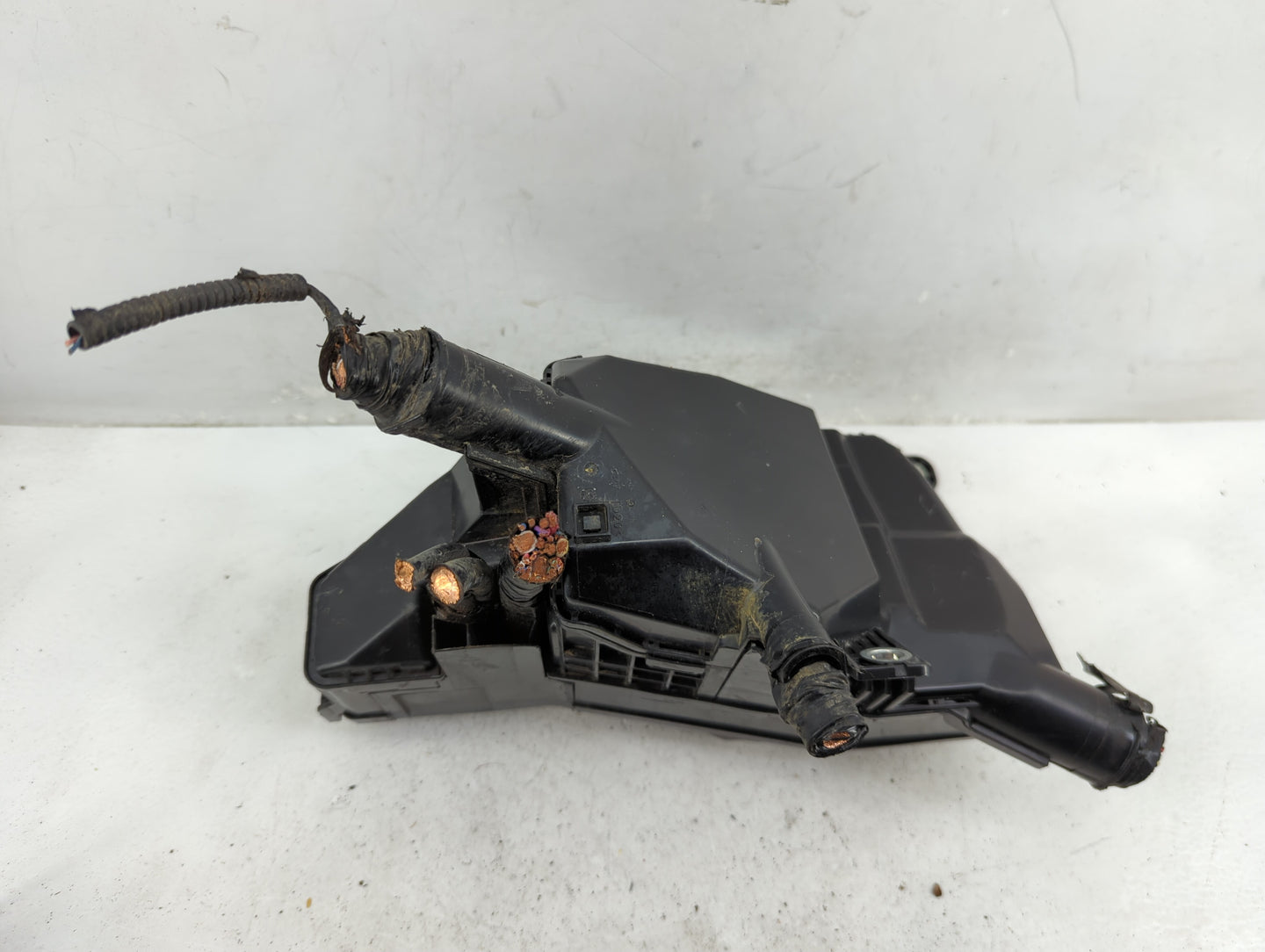 2020-2022 Toyota Highlander Fusebox Fuse Box Panel Relay Module P/N:82662-0E360 Fits Fits 2020 2021 2022 OEM Used Auto Parts