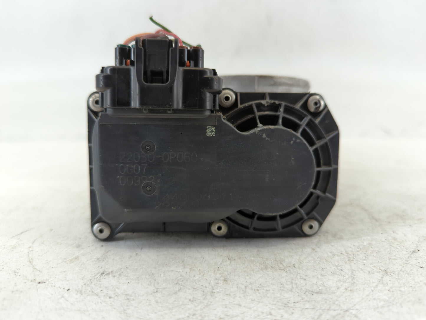 2017-2022 Toyota Highlander Throttle Body P/N:22030-0P060 Fits Fits 2016 2017 2018 2019 2020 2021 2022 OEM Used Auto Parts -