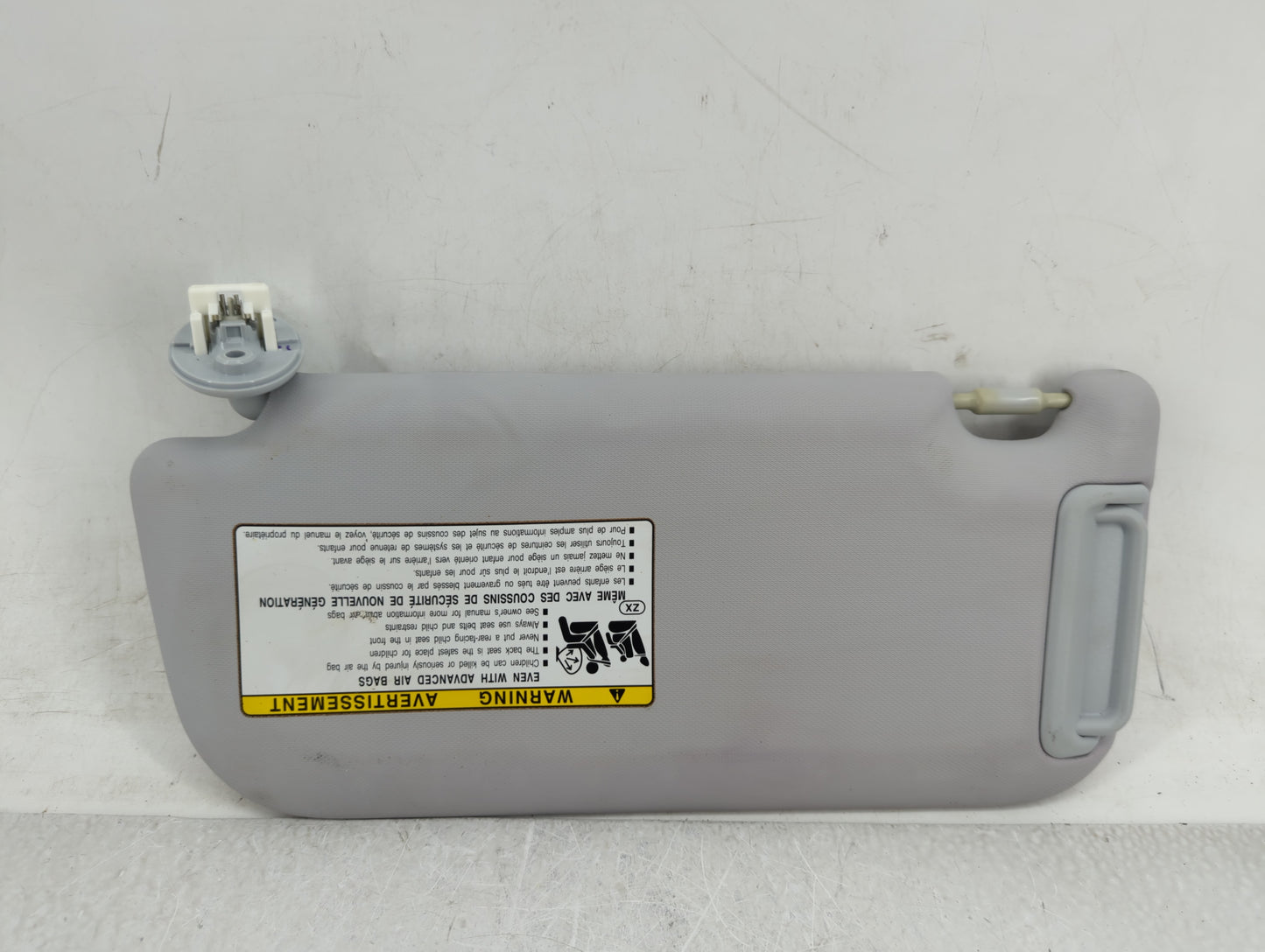 2019-2022 Toyota Prius Sun Visor Shade Replacement Passenger Right Mirror Fits Fits 2019 2020 2021 2022 OEM Used Auto Parts 