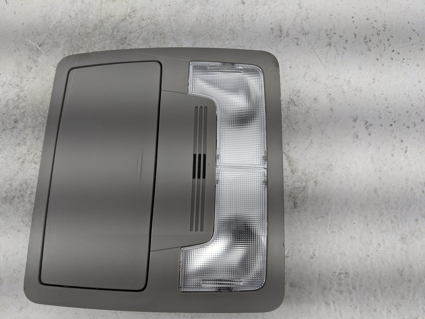 2020 Toyota Prius Overhead Roof Console Gray 1483138 - Oemusedautoparts1.com
