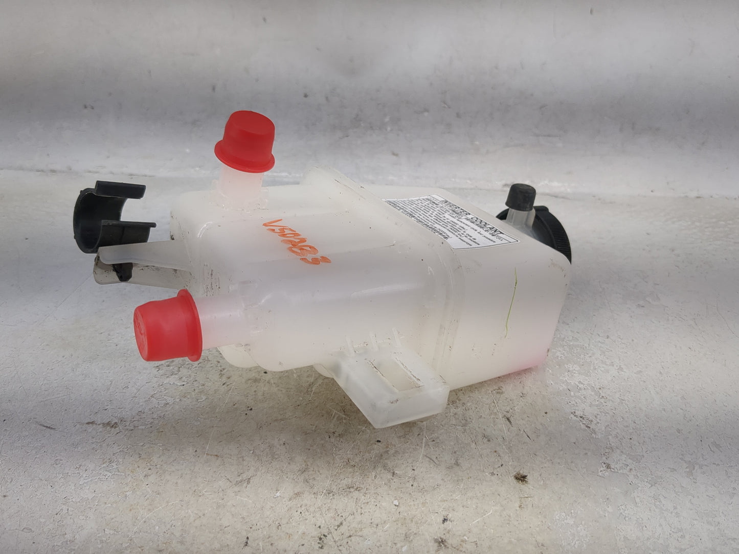 2016-2022 Toyota Prius Radiator Coolant Overflow Expansion Tank Bottle - Oemusedautoparts1.com