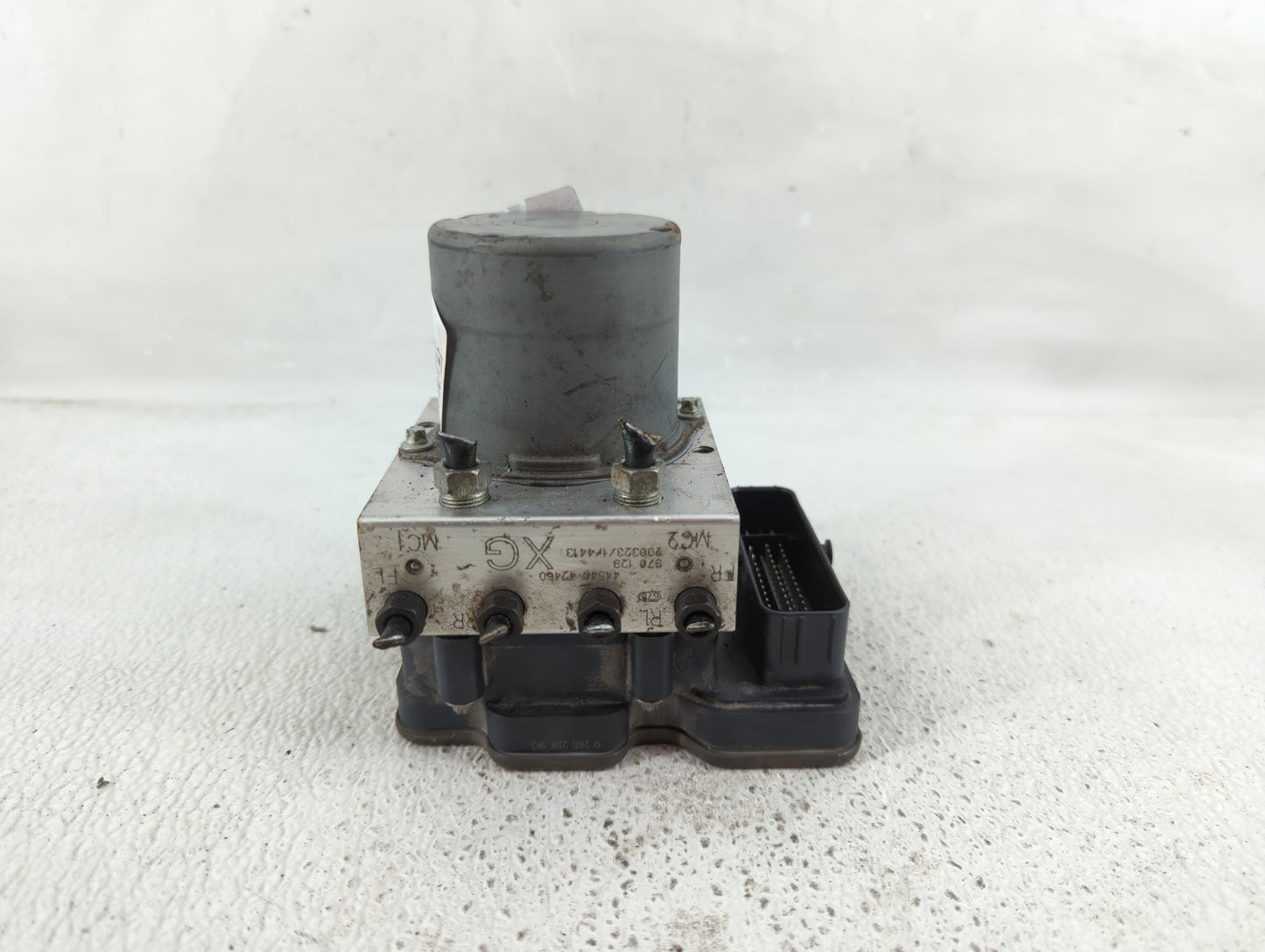 2019-2021 Toyota Rav4 ABS Pump Control Module Replacement P/N:44540-42460 Fits Fits 2019 2020 2021 OEM Used Auto Parts - Oem