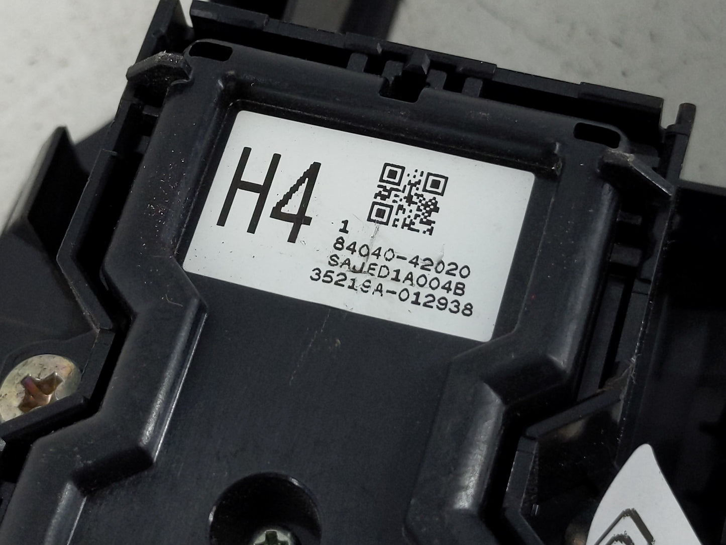 2019-2020 Toyota Rav4 Master Power Window Switch Replacement Driver Side Left P/N:84040-0R050 Fits Fits 2019 2020 OEM Used A