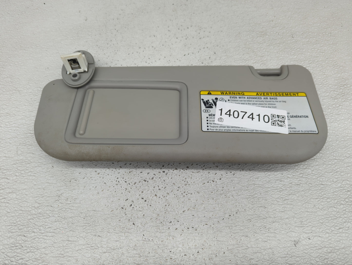 2019-2022 Toyota Rav4 Sun Visor Shade Replacement Driver Left Mirror Fits Fits 2019 2020 2021 2022 OEM Used Auto Parts - Oem