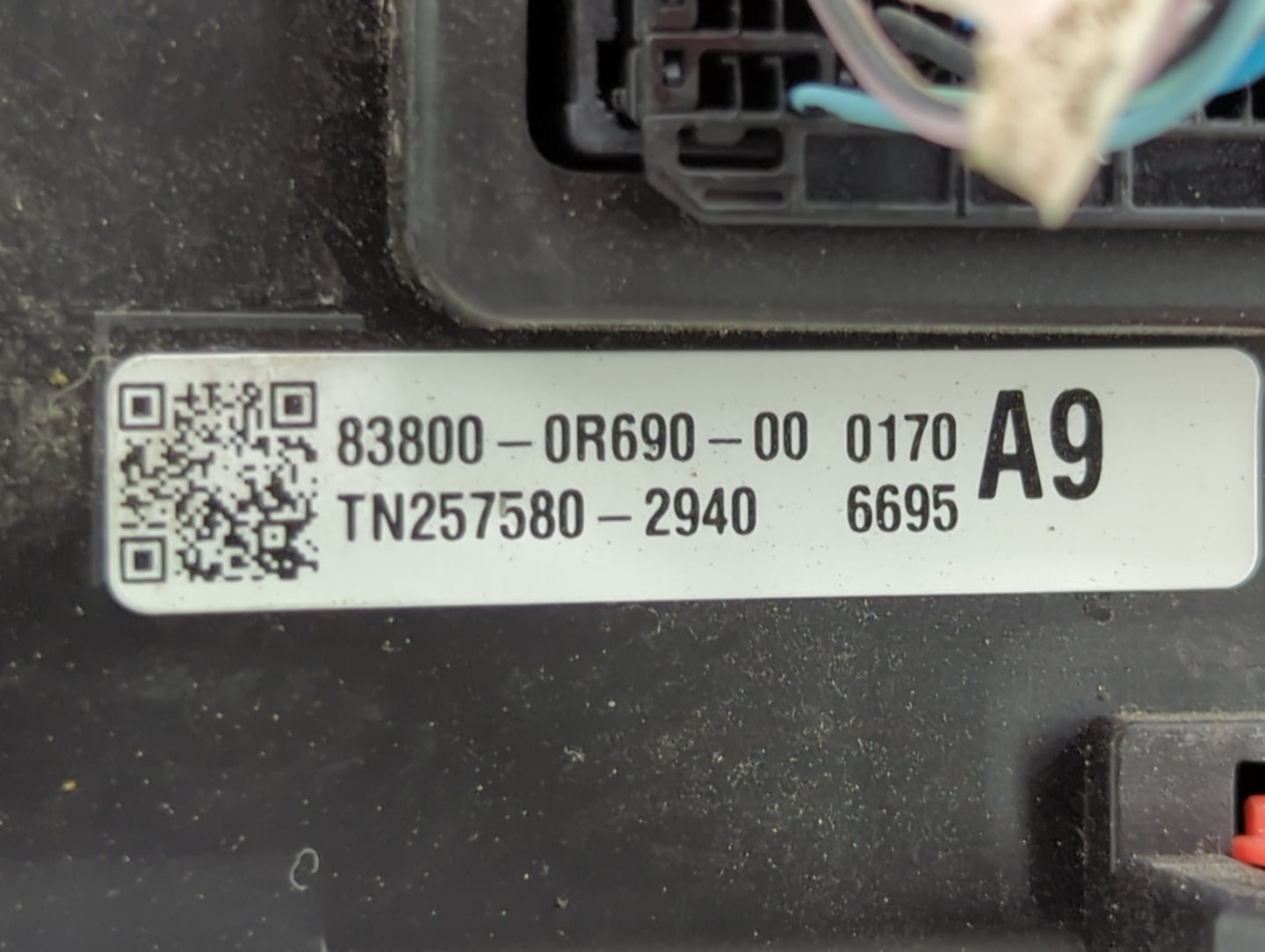2019-2020 Toyota Rav4 Instrument Cluster Speedometer Gauges P/N:83800-0R690-00 Fits Fits 2019 2020 OEM Used Auto Parts - Oem