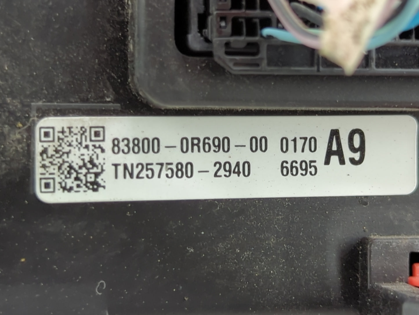 2019-2020 Toyota Rav4 Instrument Cluster Speedometer Gauges P/N:83800-0R690-00 Fits Fits 2019 2020 OEM Used Auto Parts - Oem