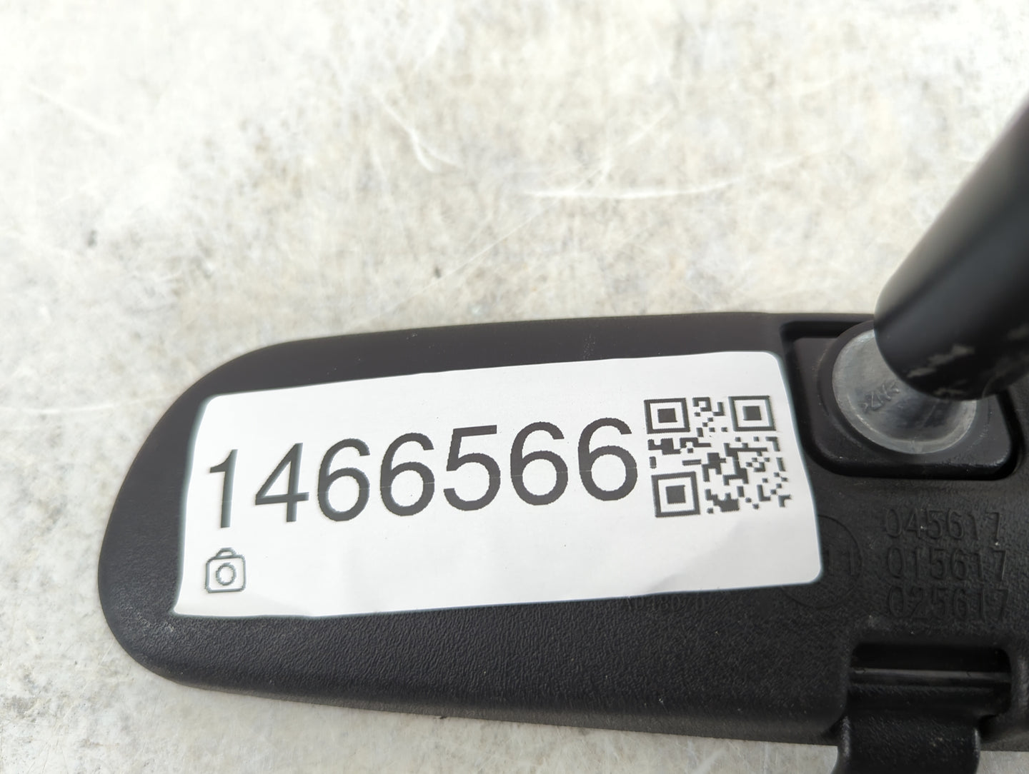 2016-2022 Toyota Rav4 Interior Rear View Mirror Replacement OEM P/N:E11025617 E11015617 Fits OEM Used Auto Parts - Oemusedau