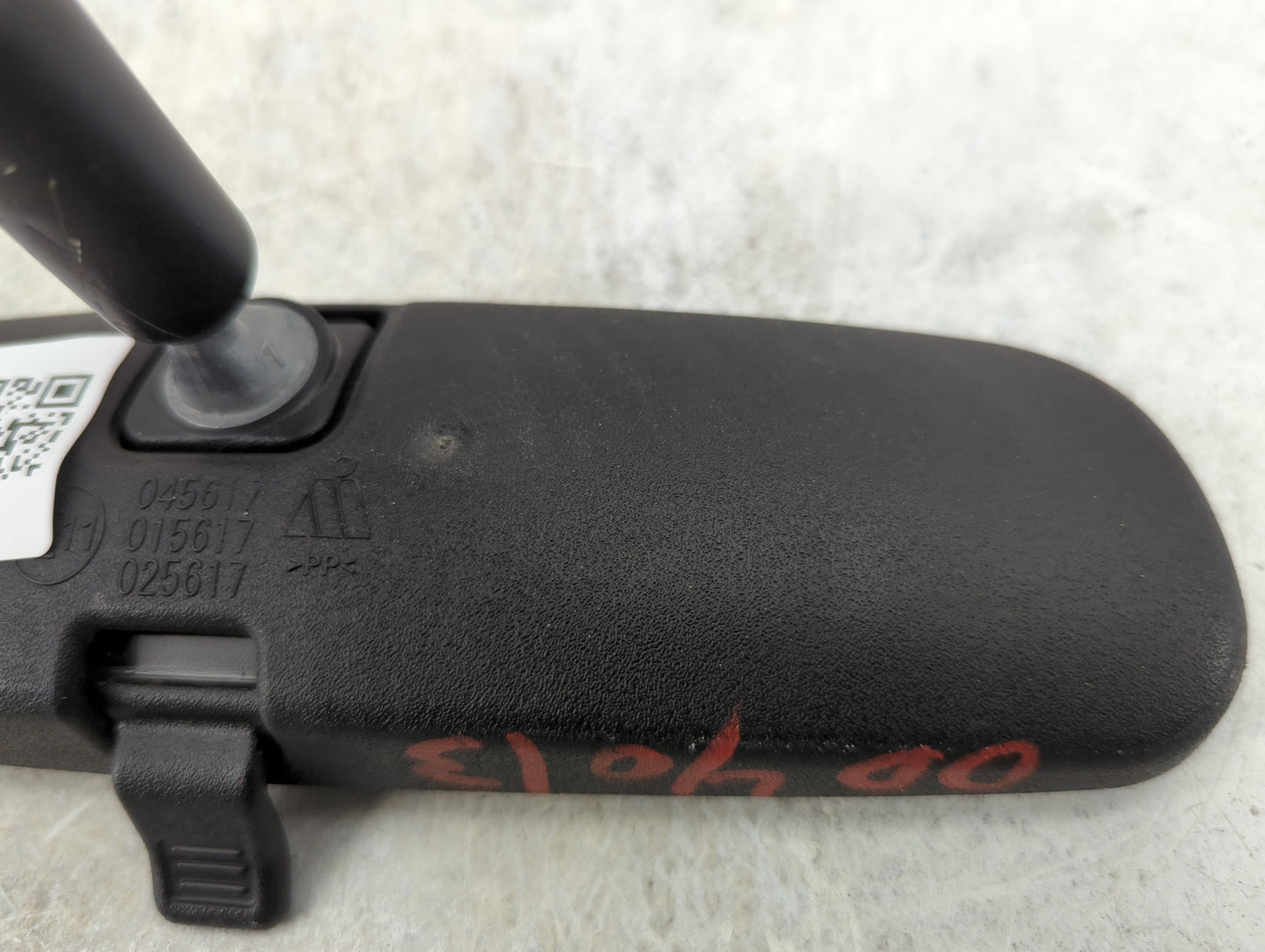 2016-2022 Toyota Rav4 Interior Rear View Mirror Replacement OEM P/N:E11025617 E11015617 Fits OEM Used Auto Parts - Oemusedau