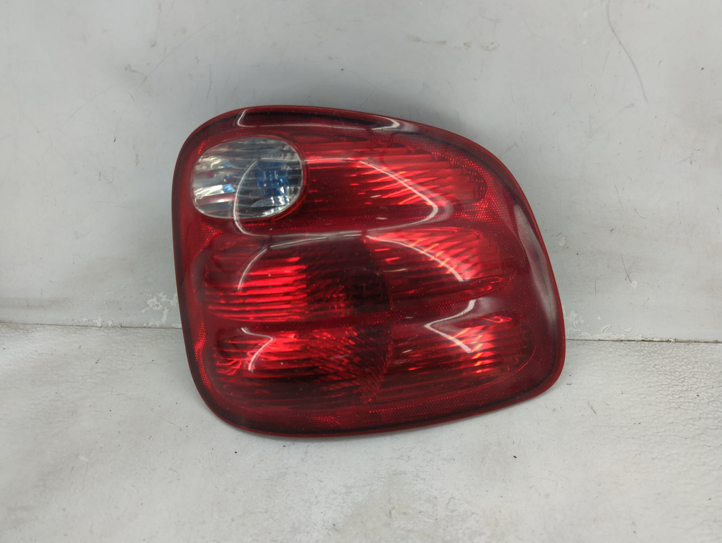 2019-2022 Toyota Rav4 Tail Light Assembly Passenger Right OEM P/N:YL3X-13440-A 44ZH-1499A Fits Fits 2019 2020 2021 2022 OEM 