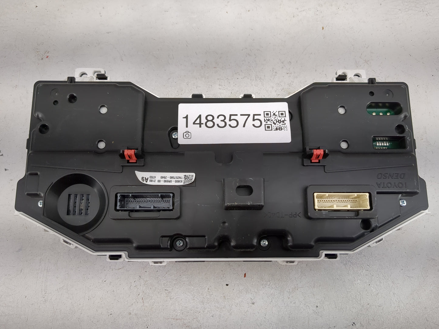 2019-2020 Toyota Rav4 Instrument Cluster Speedometer Gauges P/N:83800-0R690-00 TN257580-2940 Miles: Fits Fits 2019 2020 OEM 