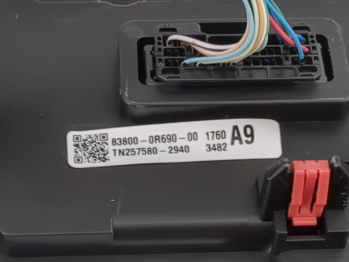 2019-2020 Toyota Rav4 Instrument Cluster Speedometer Gauges P/N:83800-0R690-00 TN257580-2940 Miles: Fits Fits 2019 2020 OEM 