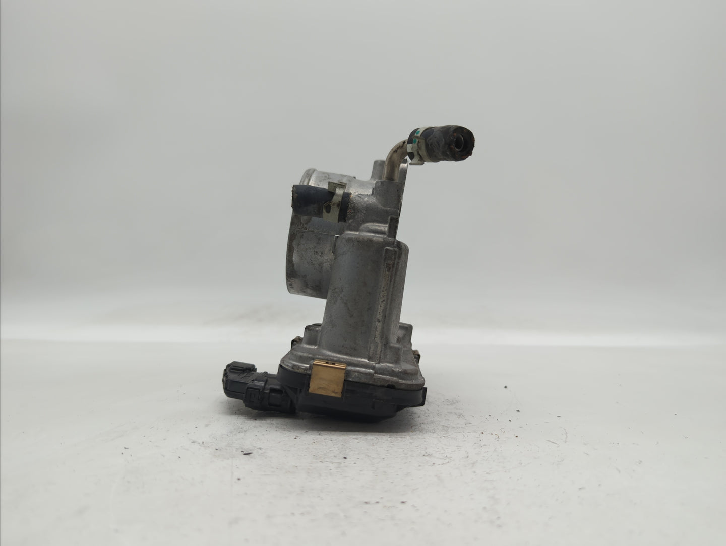 2019-2022 Toyota Rav4 Throttle Body P/N:22030-F0010 Fits Fits 2018 2019 2020 2021 2022 OEM Used Auto Parts - Oemusedautopart