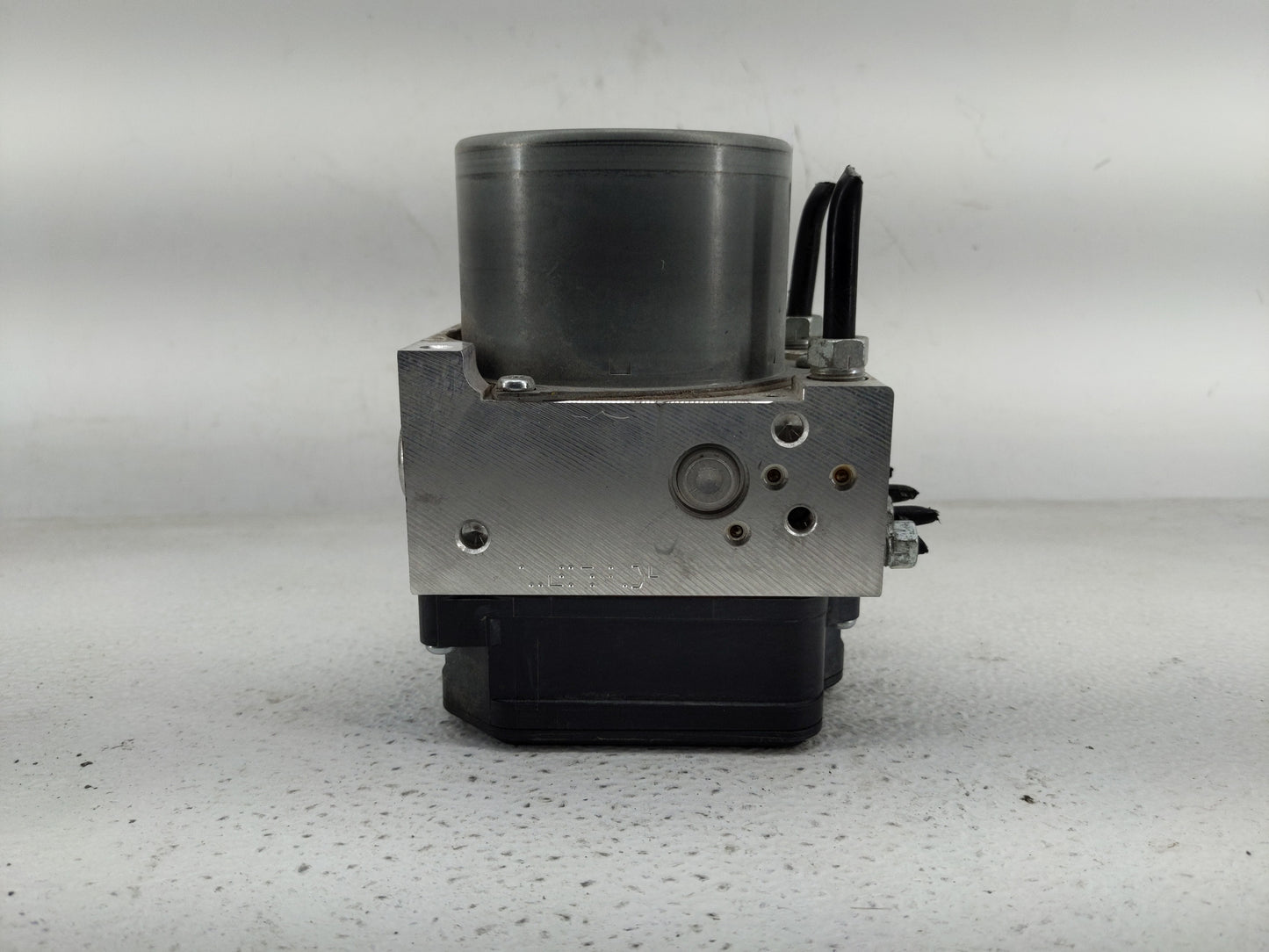 2018-2020 Toyota Sienna ABS Pump Control Module Replacement P/N:44540-08320 Fits Fits 2018 2019 2020 OEM Used Auto Parts - O