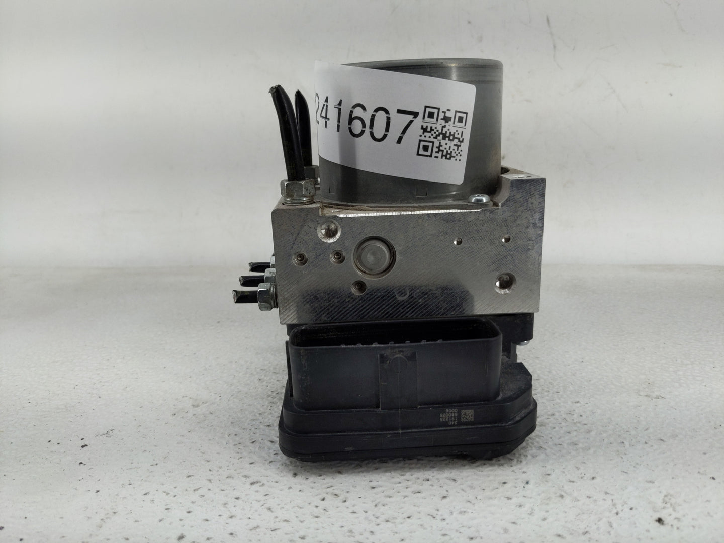 2018-2020 Toyota Sienna ABS Pump Control Module Replacement P/N:44540-08320 Fits Fits 2018 2019 2020 OEM Used Auto Parts - O