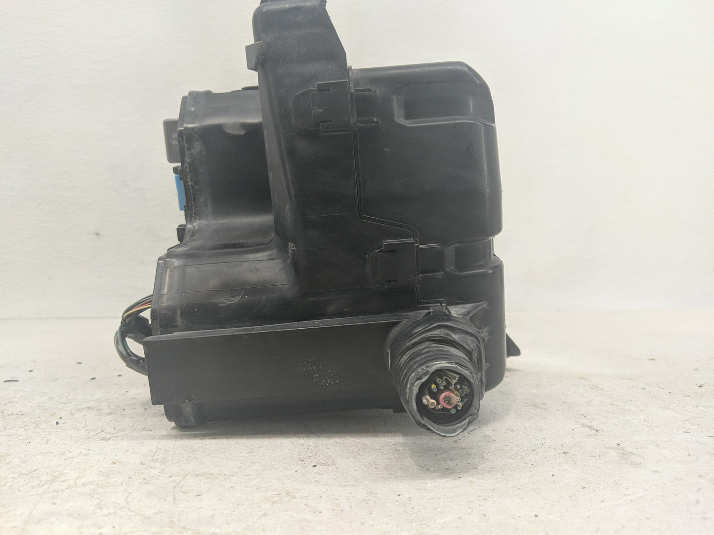 2020 Toyota Sienna Fusebox Fuse Box Panel Relay Module Fits OEM Used Auto Parts - Oemusedautoparts1.com