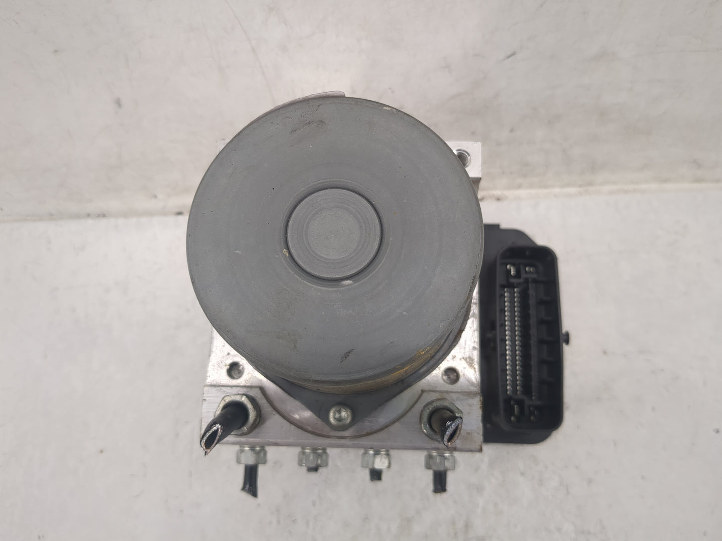 2018-2020 Toyota Sienna ABS Pump Control Module Replacement P/N:44540-08320 89541-08290, 116040-48180 Fits Fits 2018 2019 20