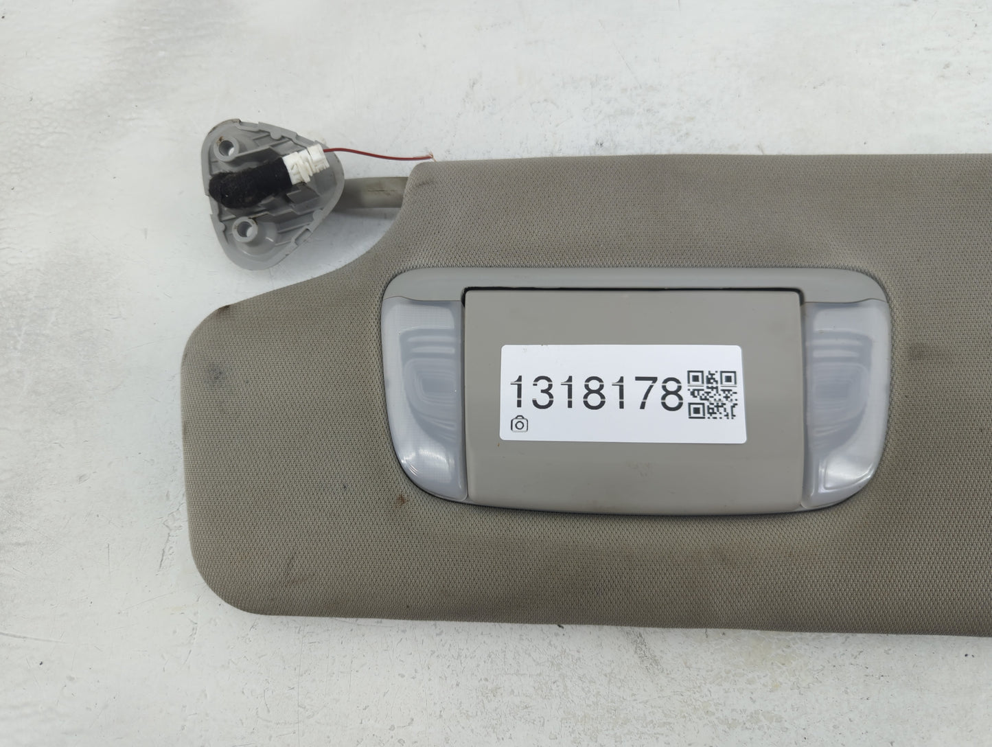 2015-2020 Toyota Sienna Sun Visor Shade Replacement Driver Left Mirror Fits Fits 2015 2016 2017 2018 2019 2020 OEM Used Auto