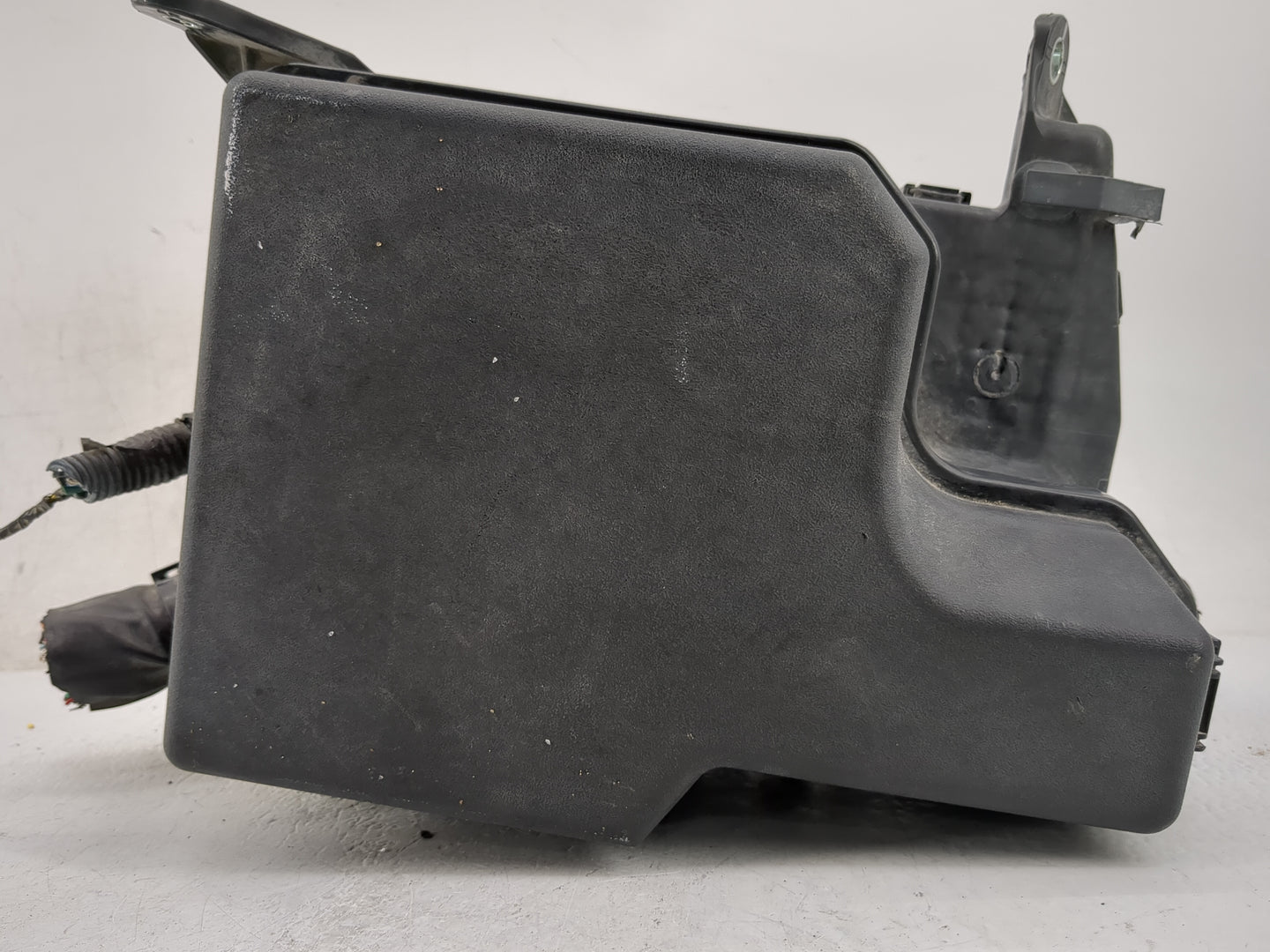 2017-2020 Toyota Sienna Fusebox Fuse Box Panel Relay Module P/N:82672-08200 Fits Fits 2017 2018 2019 2020 OEM Used Auto Part