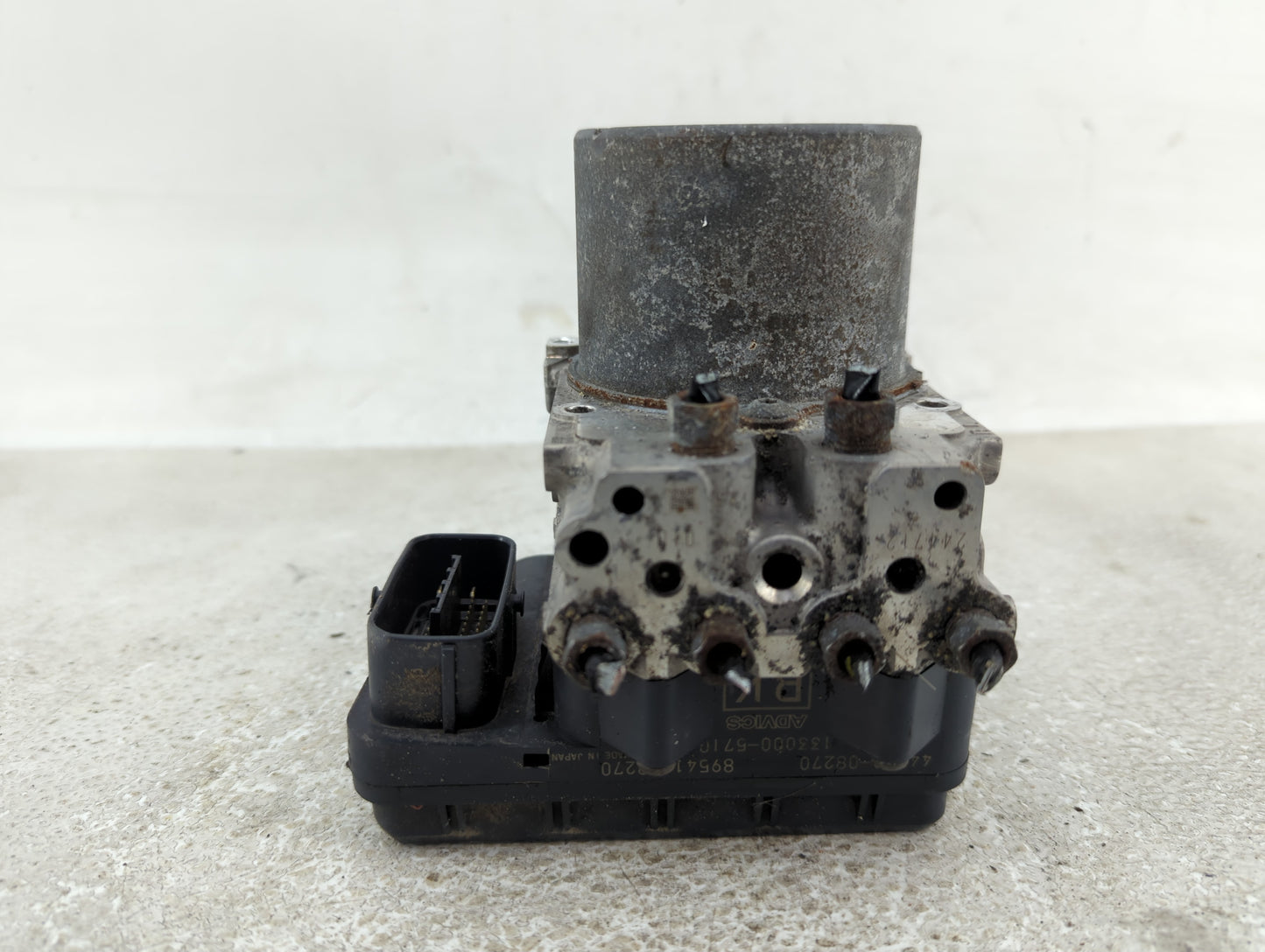 2018-2020 Toyota Sienna ABS Pump Control Module Replacement P/N:44540-08270 Fits Fits 2018 2019 2020 OEM Used Auto Parts - O