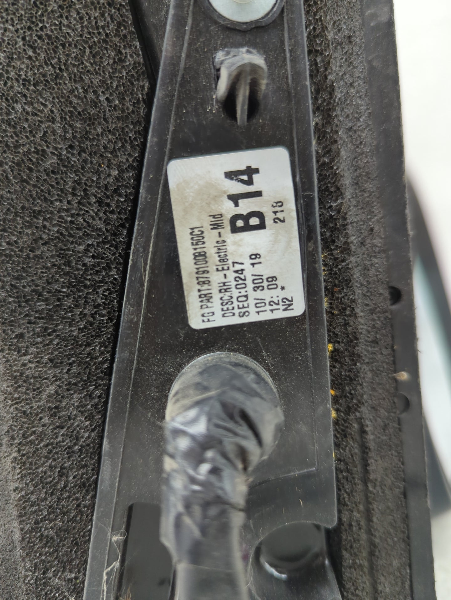 2018-2020 Toyota Sienna Passenger Side View Mirror - Right Door Mirror OEM Used - Oemusedautoparts1.com