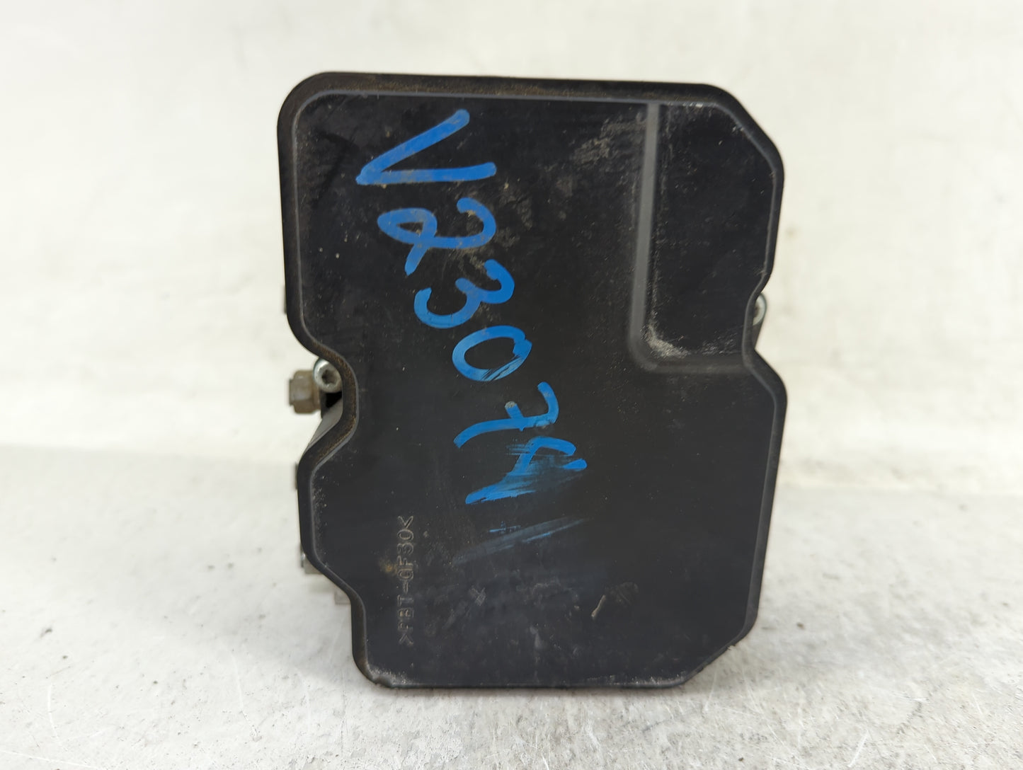 2018-2020 Toyota Sienna ABS Pump Control Module Replacement P/N:44540-08270 Fits Fits 2018 2019 2020 OEM Used Auto Parts - O