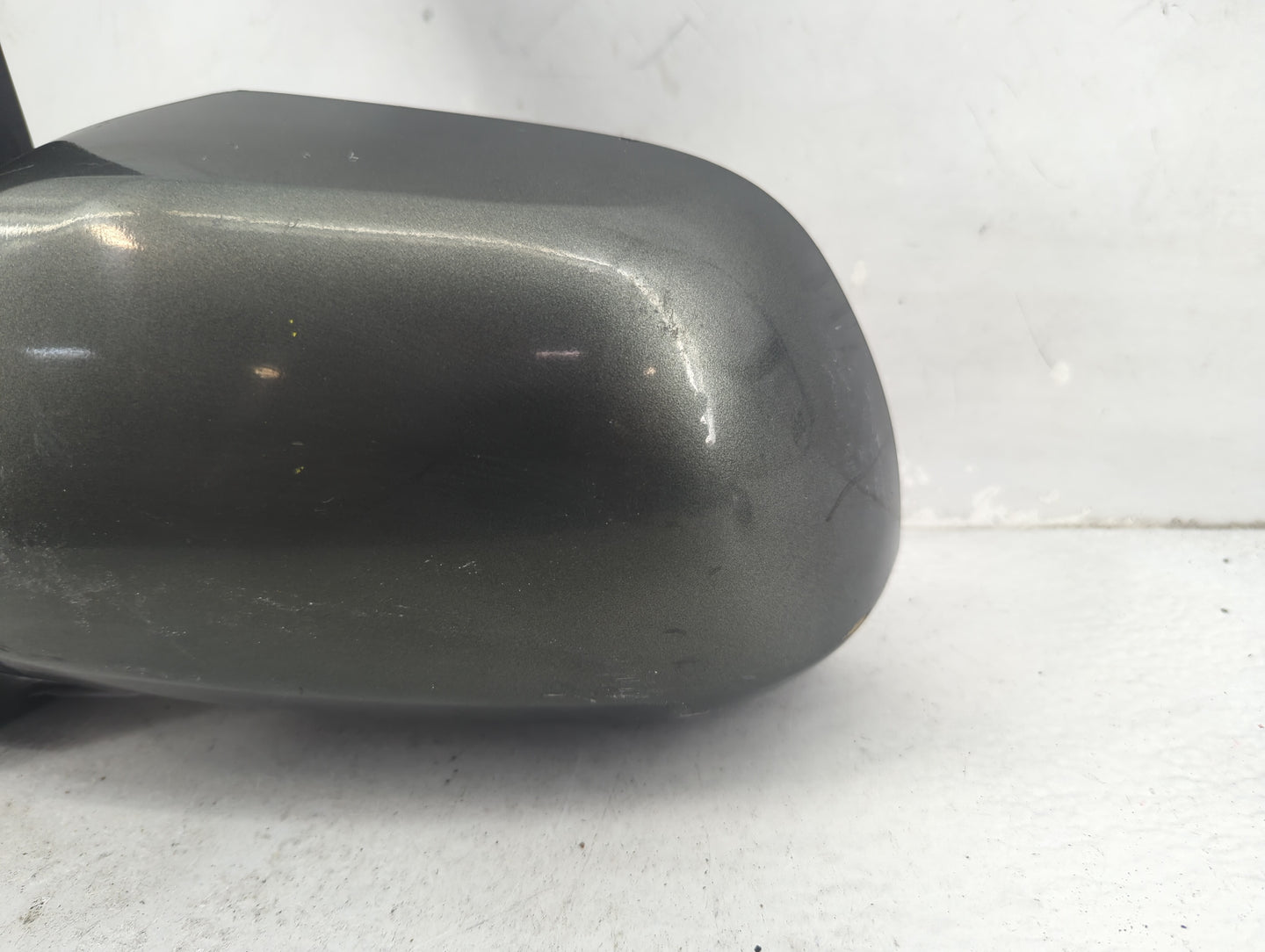 2018-2020 Toyota Sienna Driver Side View Mirror - Left Door Mirror OEM Used - Oemusedautoparts1.com