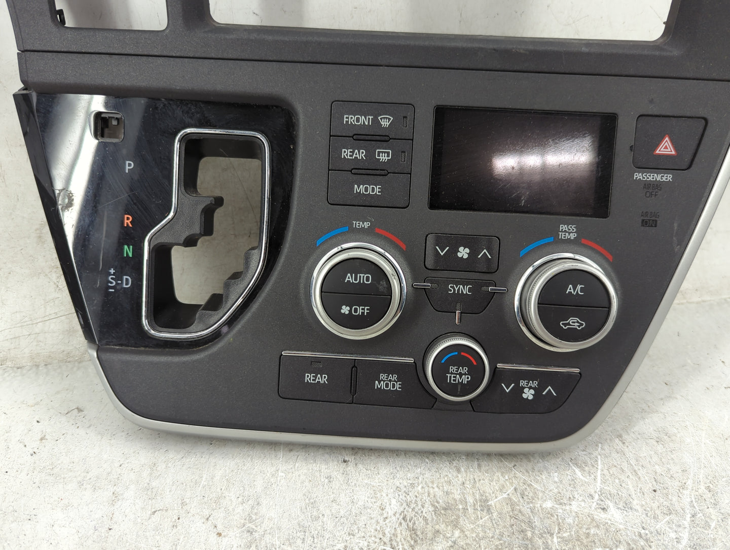 2020 Toyota Sienna Radio Control Panel - Oemusedautoparts1.com