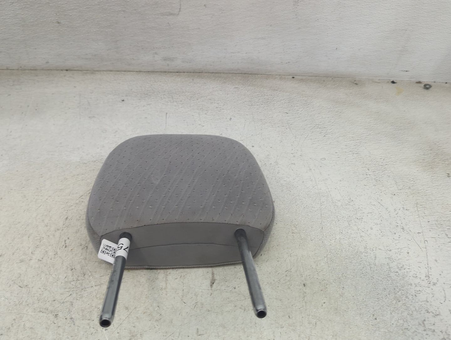 2020 Toyota Sienna Headrest Head Rest Front Driver Seat Gray - Oemusedautoparts1.com