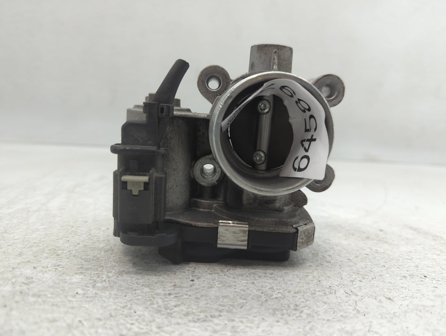 2017-2020 Toyota Sienna Throttle Body P/N:12671379AA Fits Fits 2016 2017 2018 2019 2020 2021 2022 OEM Used Auto Parts - Oemu