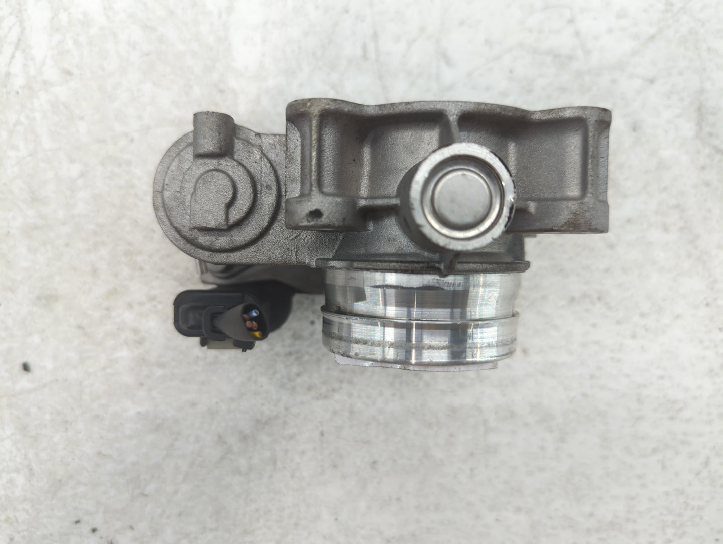 2017-2020 Toyota Sienna Throttle Body P/N:12671379AA Fits Fits 2016 2017 2018 2019 2020 2021 2022 OEM Used Auto Parts - Oemu