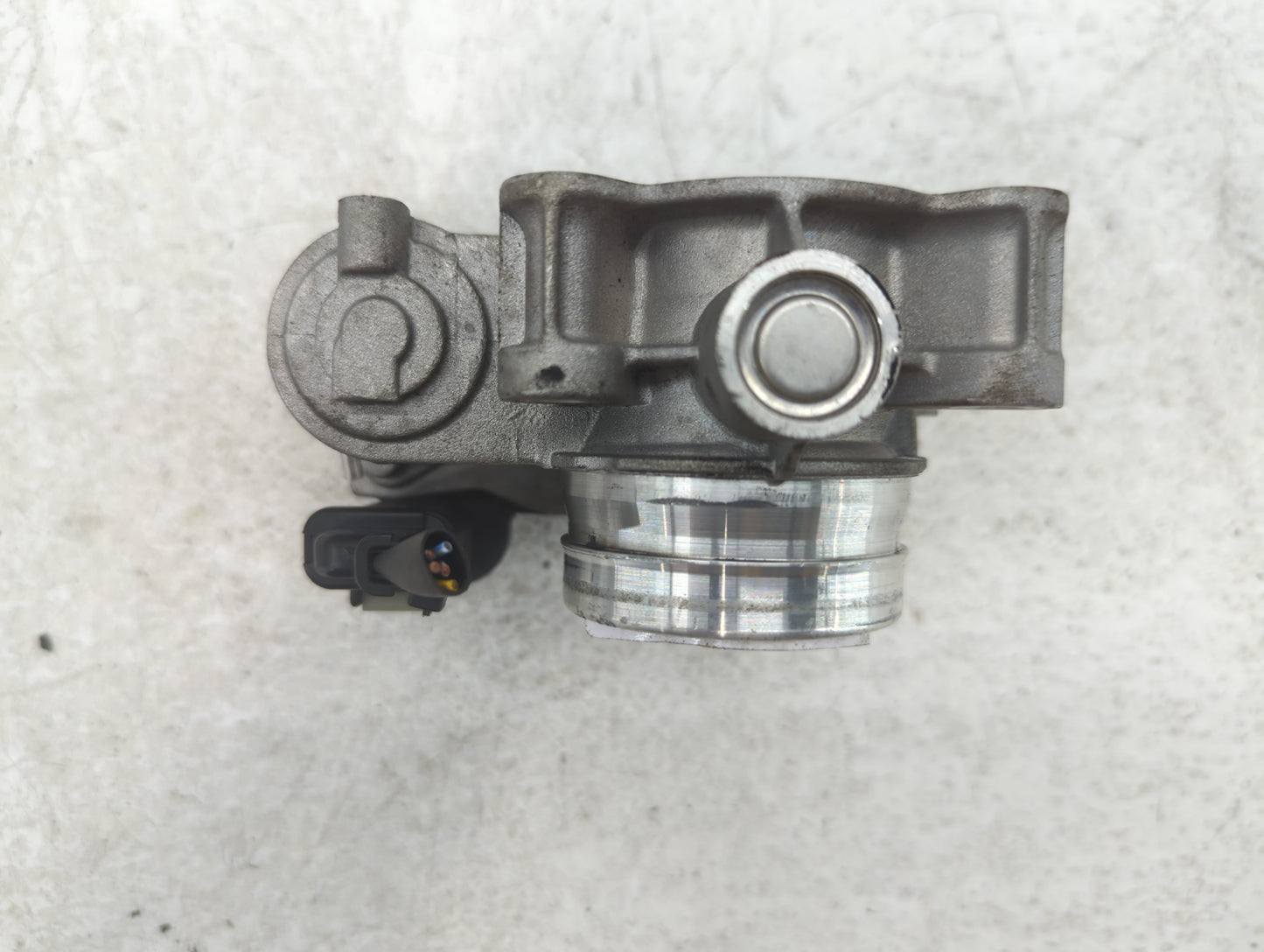 2017-2020 Toyota Sienna Throttle Body P/N:12671379AA Fits Fits 2016 2017 2018 2019 2020 2021 2022 OEM Used Auto Parts - Oemu
