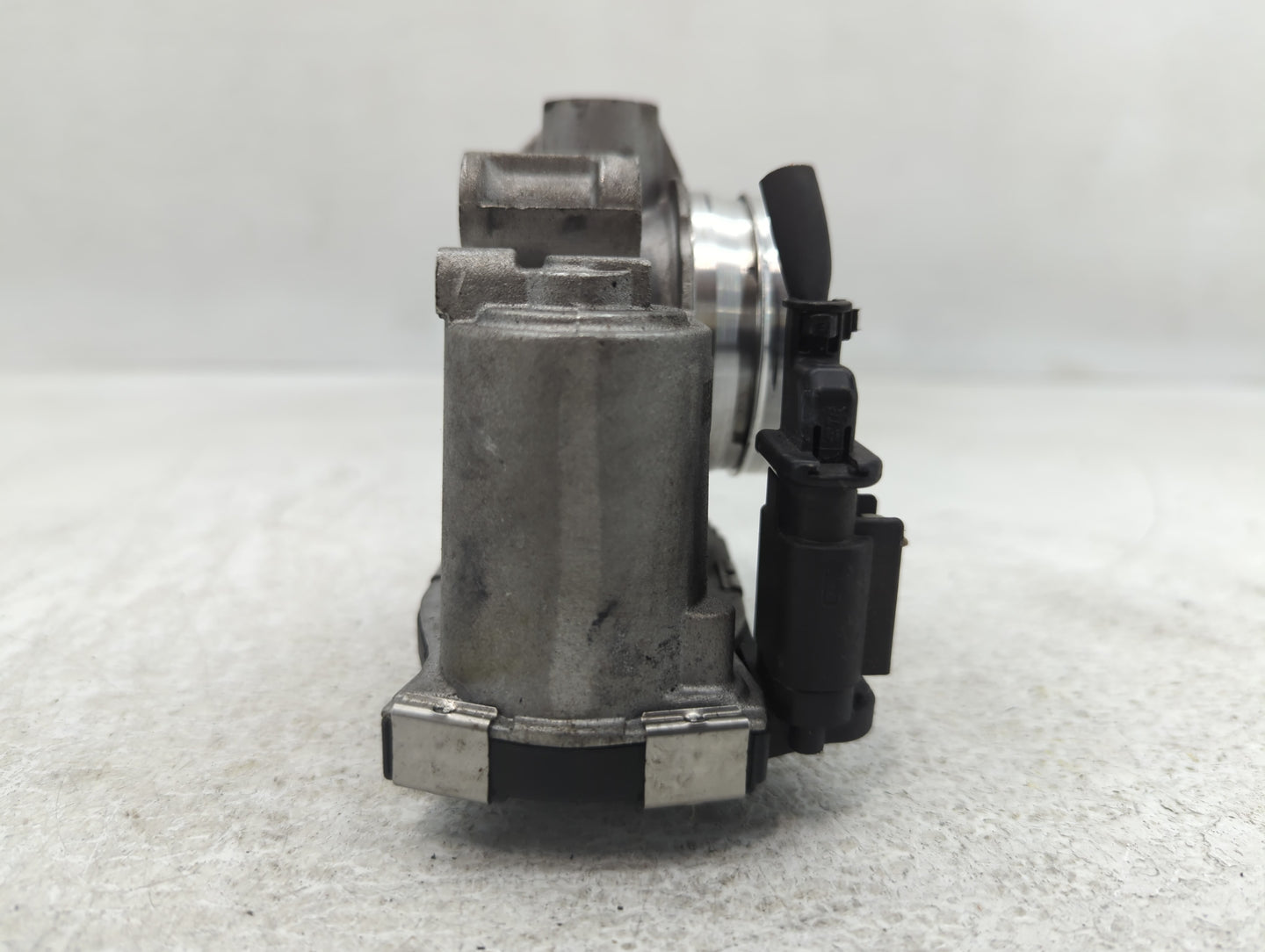 2017-2020 Toyota Sienna Throttle Body P/N:12671379AA Fits Fits 2016 2017 2018 2019 2020 2021 2022 OEM Used Auto Parts - Oemu