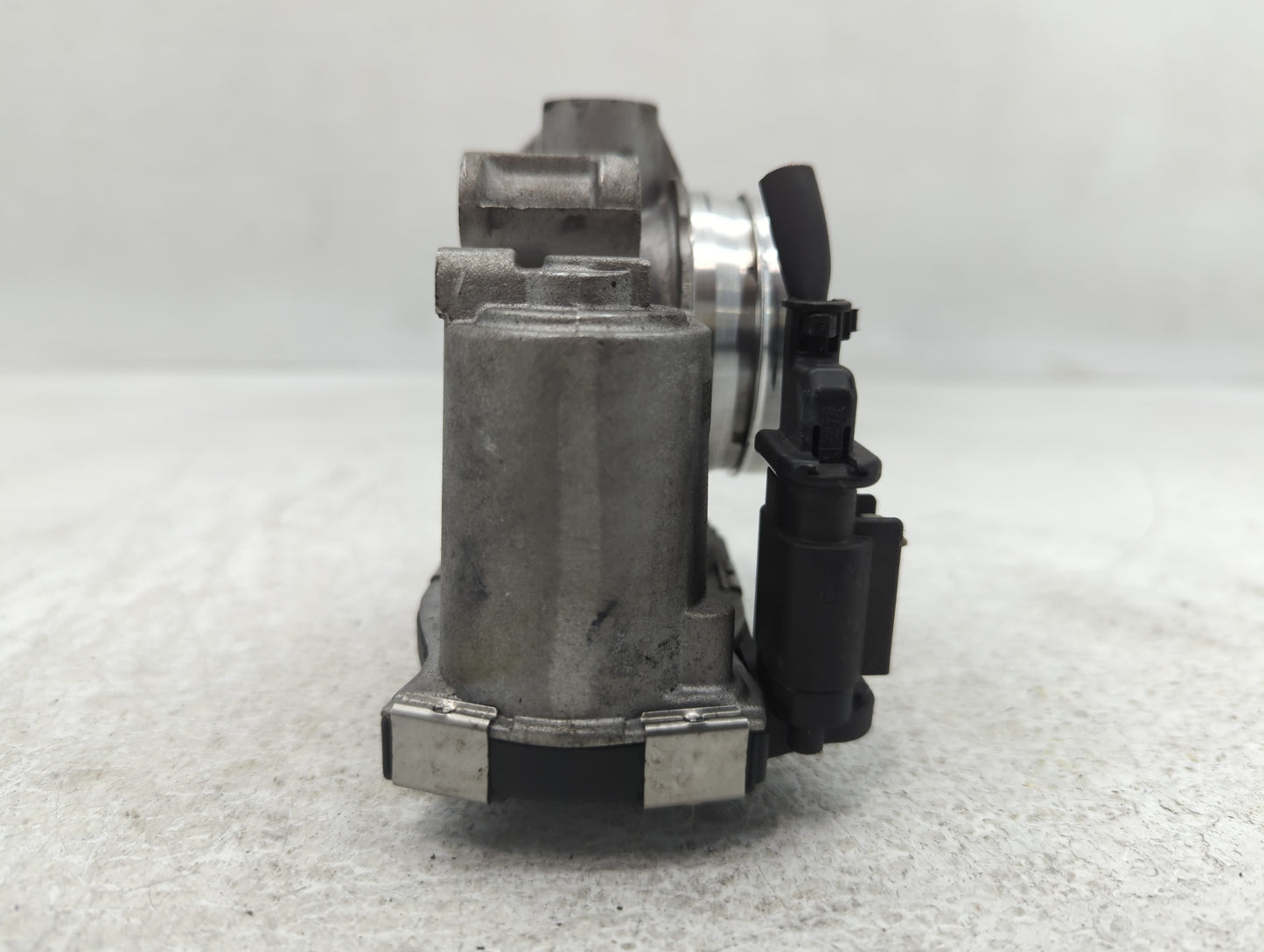 2017-2020 Toyota Sienna Throttle Body P/N:12671379AA Fits Fits 2016 2017 2018 2019 2020 2021 2022 OEM Used Auto Parts - Oemu