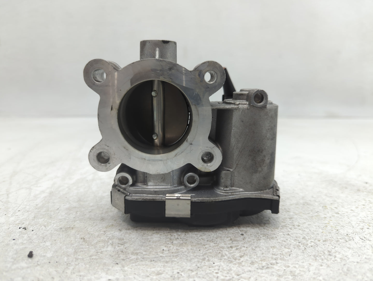 2017-2020 Toyota Sienna Throttle Body P/N:12671379AA Fits Fits 2016 2017 2018 2019 2020 2021 2022 OEM Used Auto Parts - Oemu