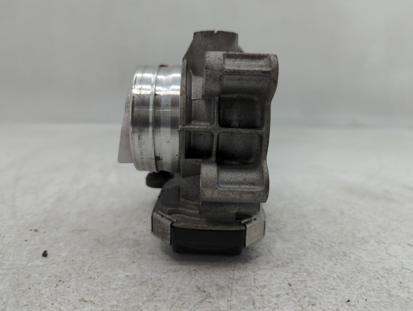 2017-2020 Toyota Sienna Throttle Body P/N:12671379AA Fits Fits 2016 2017 2018 2019 2020 2021 2022 OEM Used Auto Parts - Oemu