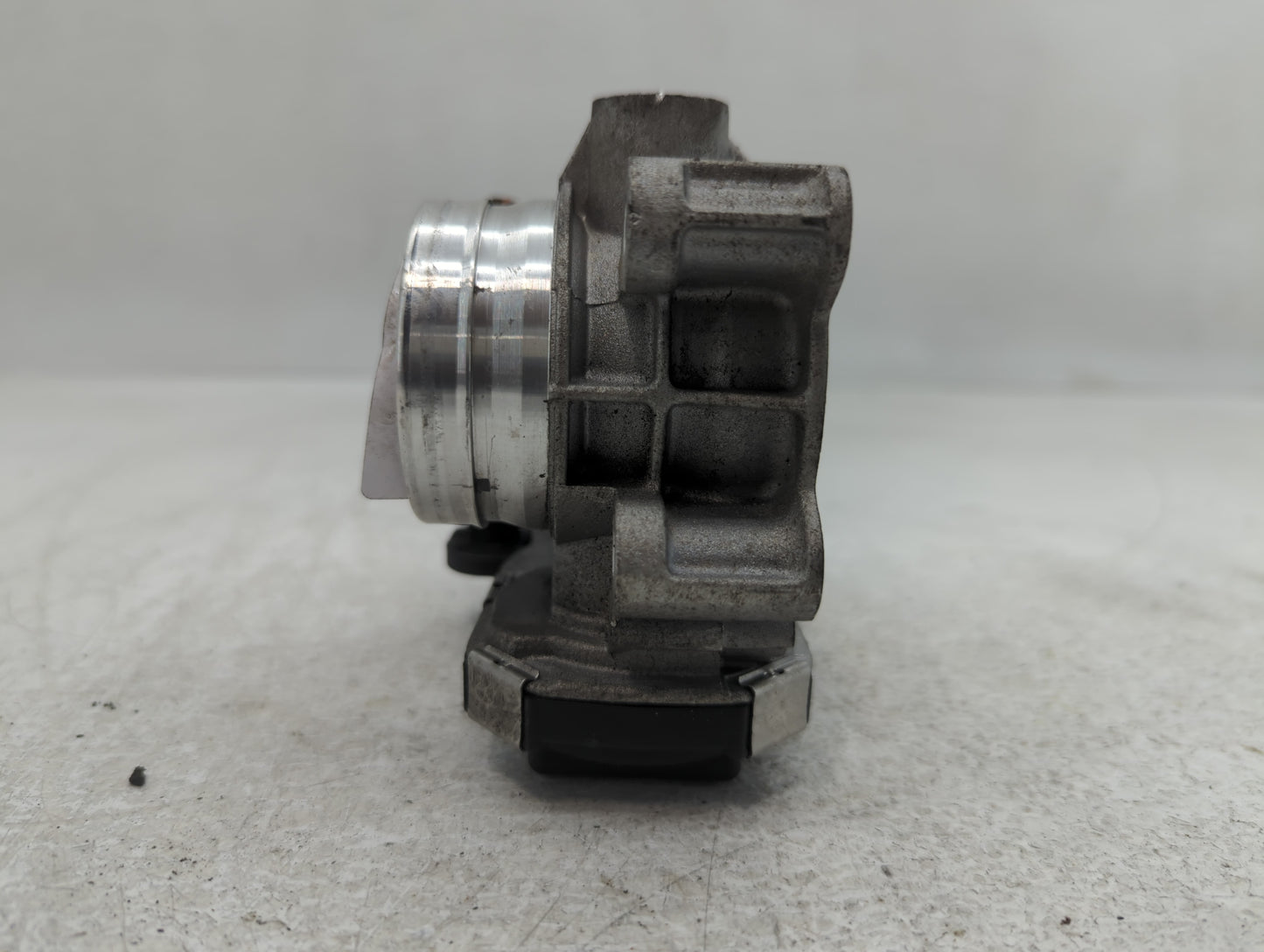 2017-2020 Toyota Sienna Throttle Body P/N:12671379AA Fits Fits 2016 2017 2018 2019 2020 2021 2022 OEM Used Auto Parts - Oemu