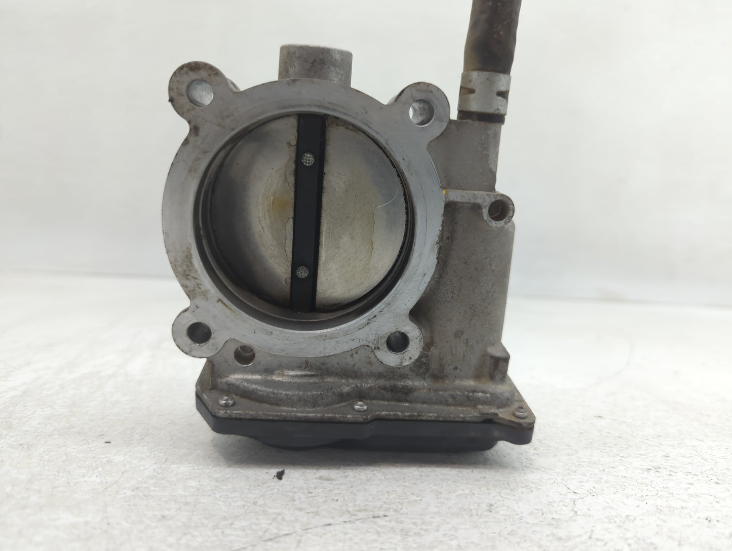 2017-2020 Toyota Sienna Throttle Body P/N:22030-0P060 Fits Fits 2016 2017 2018 2019 2020 2021 2022 OEM Used Auto Parts - Oem