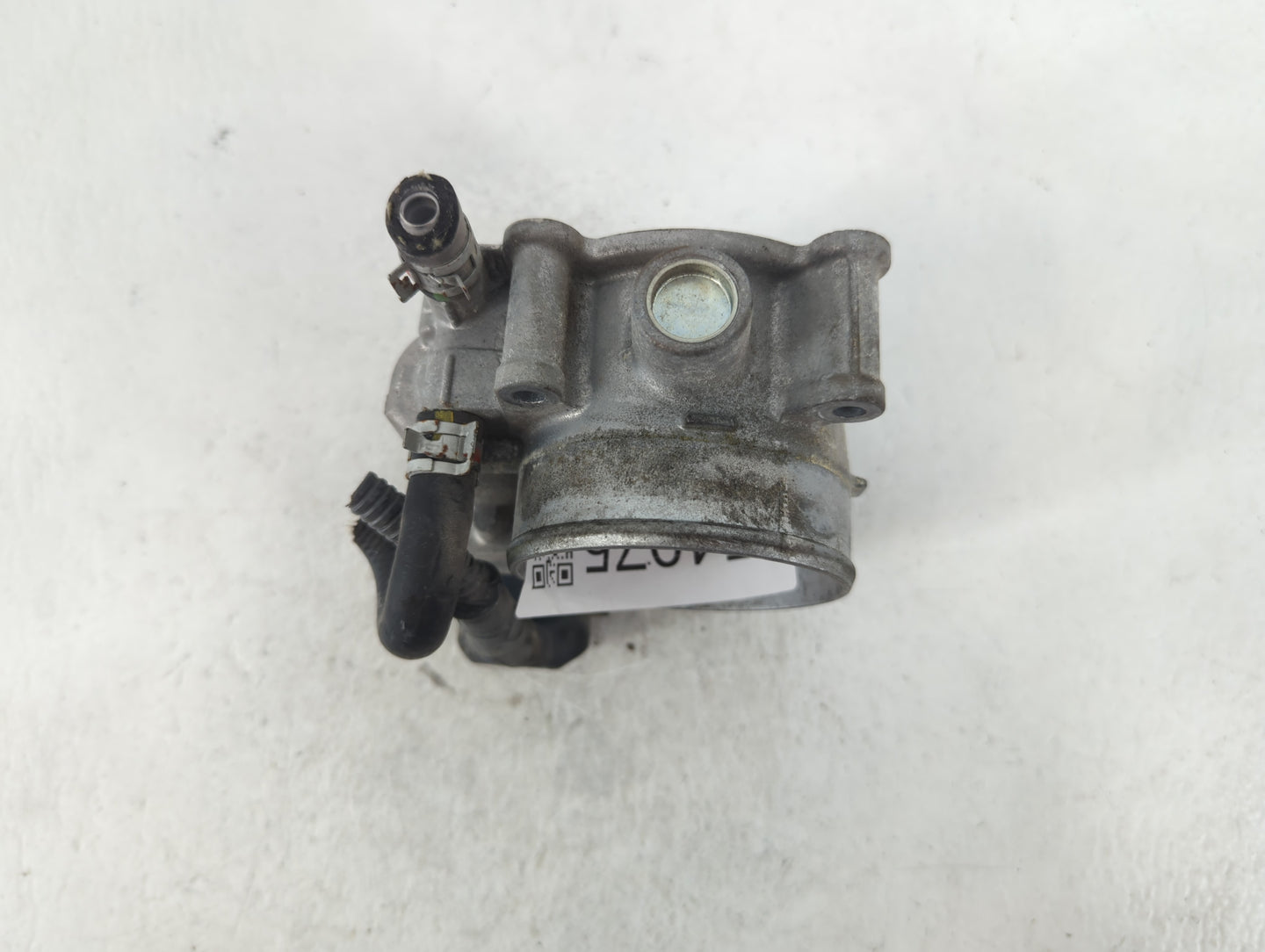 2017-2020 Toyota Sienna Throttle Body P/N:22030-0P060 Fits Fits 2016 2017 2018 2019 2020 2021 2022 OEM Used Auto Parts - Oem