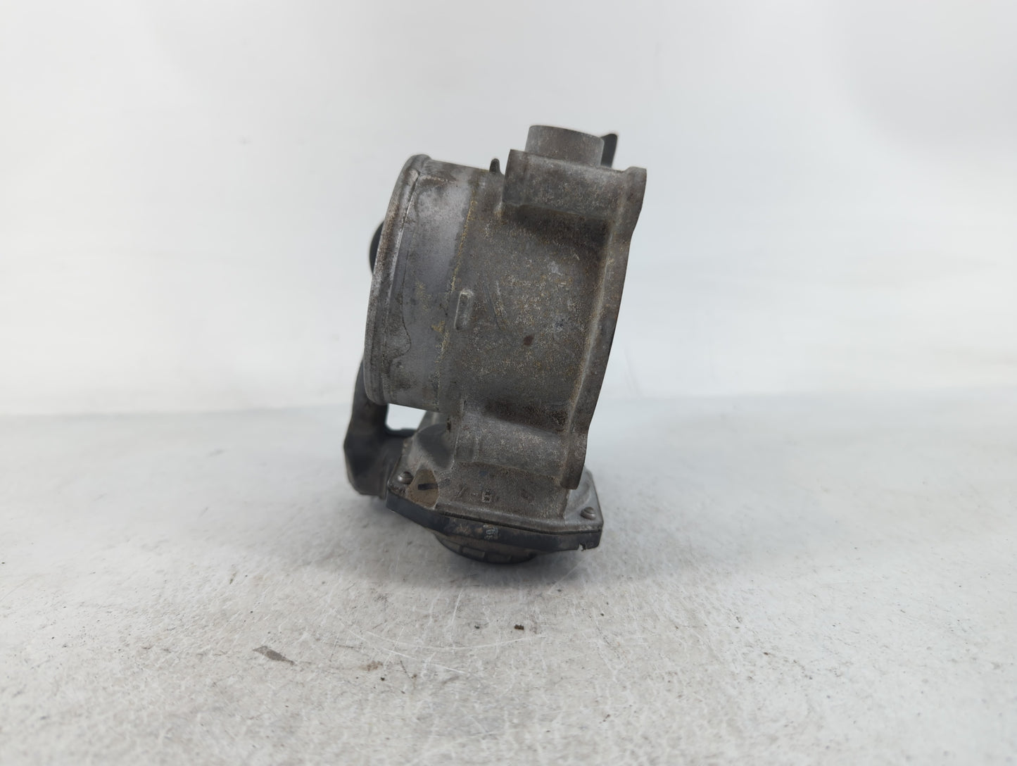 2017-2020 Toyota Sienna Throttle Body P/N:22030-0P060 Fits Fits 2016 2017 2018 2019 2020 2021 2022 OEM Used Auto Parts - Oem