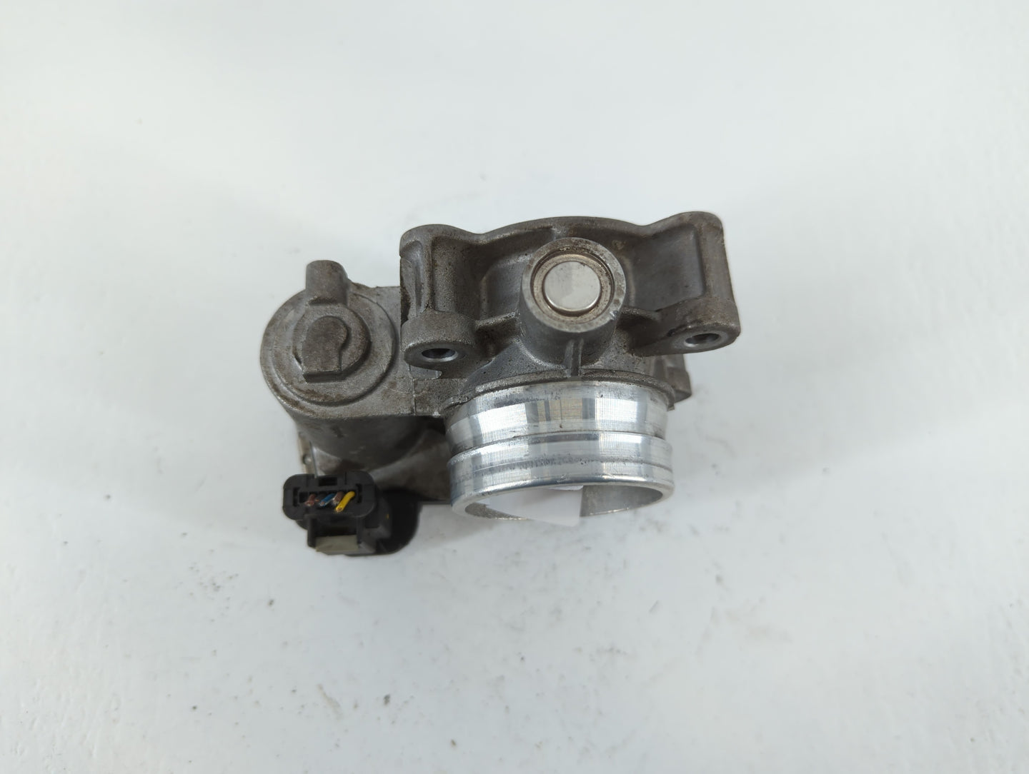 2017-2020 Toyota Sienna Throttle Body P/N:12671379AA Fits Fits 2016 2017 2018 2019 2020 2021 2022 OEM Used Auto Parts - Oemu