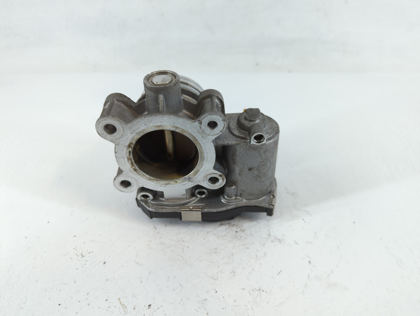 2017-2020 Toyota Sienna Throttle Body P/N:12671379AA Fits Fits 2016 2017 2018 2019 2020 2021 2022 OEM Used Auto Parts - Oemu