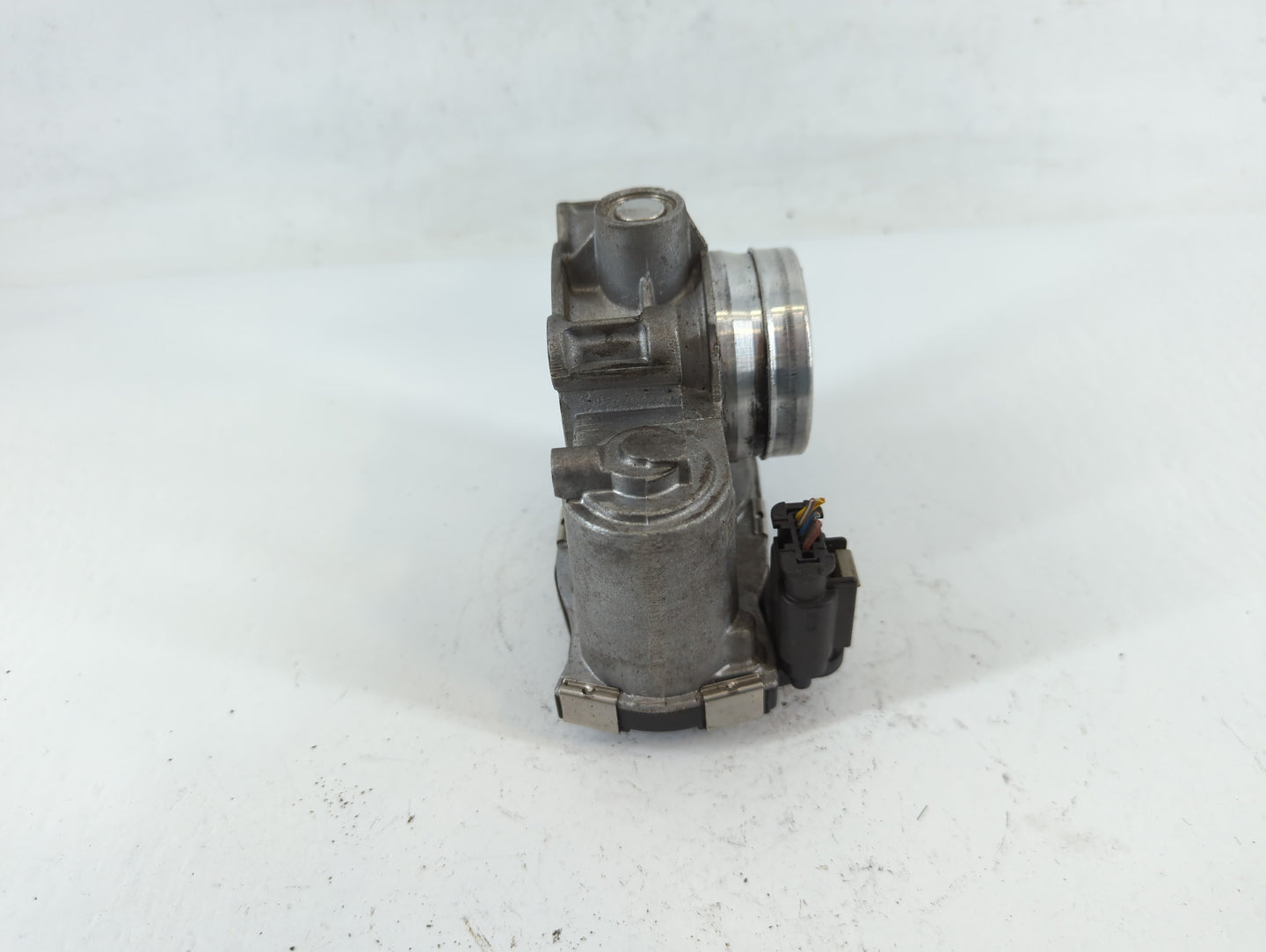 2017-2020 Toyota Sienna Throttle Body P/N:12671379AA Fits Fits 2016 2017 2018 2019 2020 2021 2022 OEM Used Auto Parts - Oemu