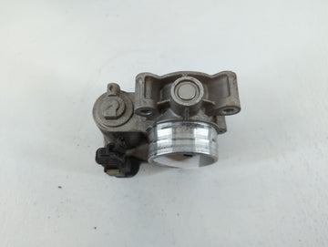 2017-2020 Toyota Sienna Throttle Body P/N:12671379AA Fits Fits 2016 2017 2018 2019 2020 2021 2022 OEM Used Auto Parts