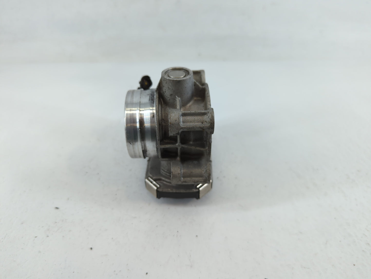 2017-2020 Toyota Sienna Throttle Body P/N:12671379AA Fits Fits 2016 2017 2018 2019 2020 2021 2022 OEM Used Auto Parts - Oemu